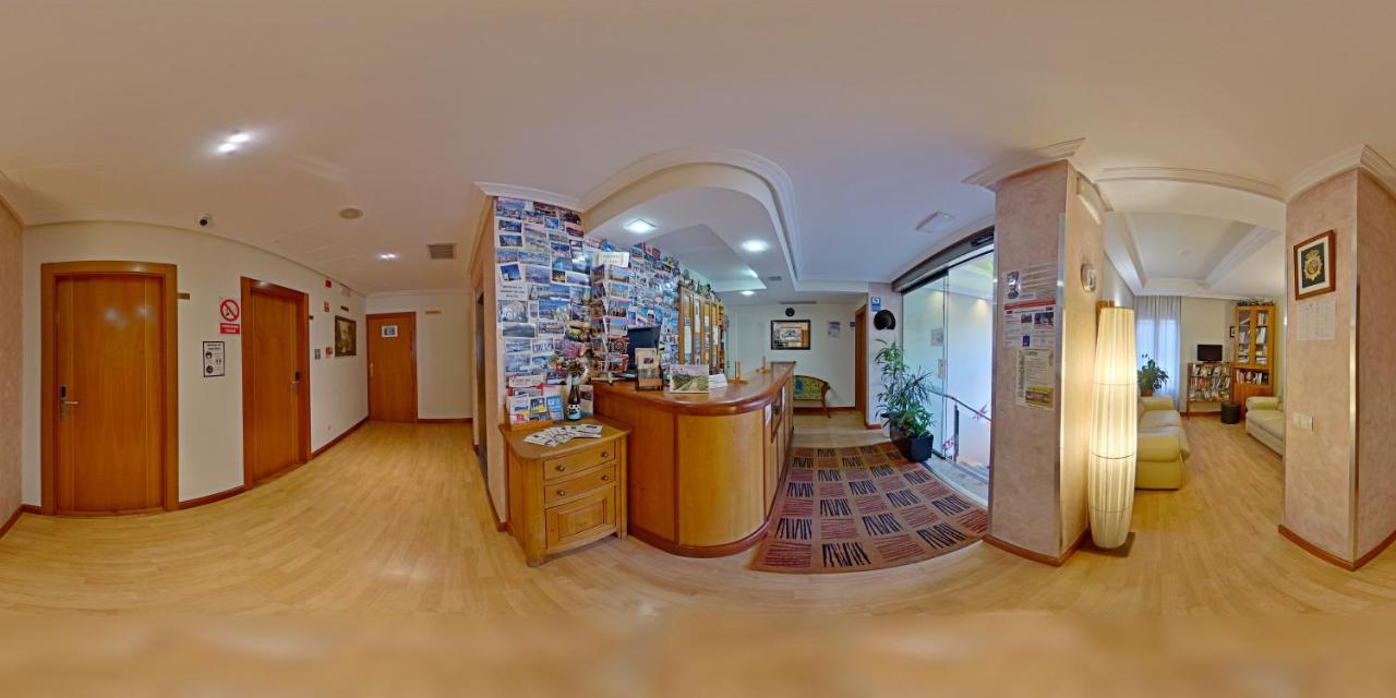 Hostal Restaurante Boccalino León Zewnętrze zdjęcie