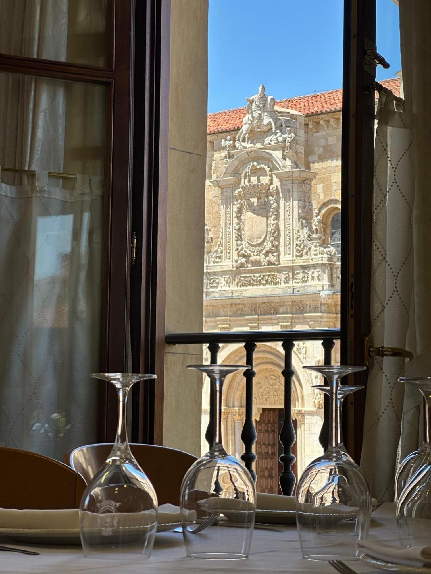 Hostal Restaurante Boccalino León Zewnętrze zdjęcie