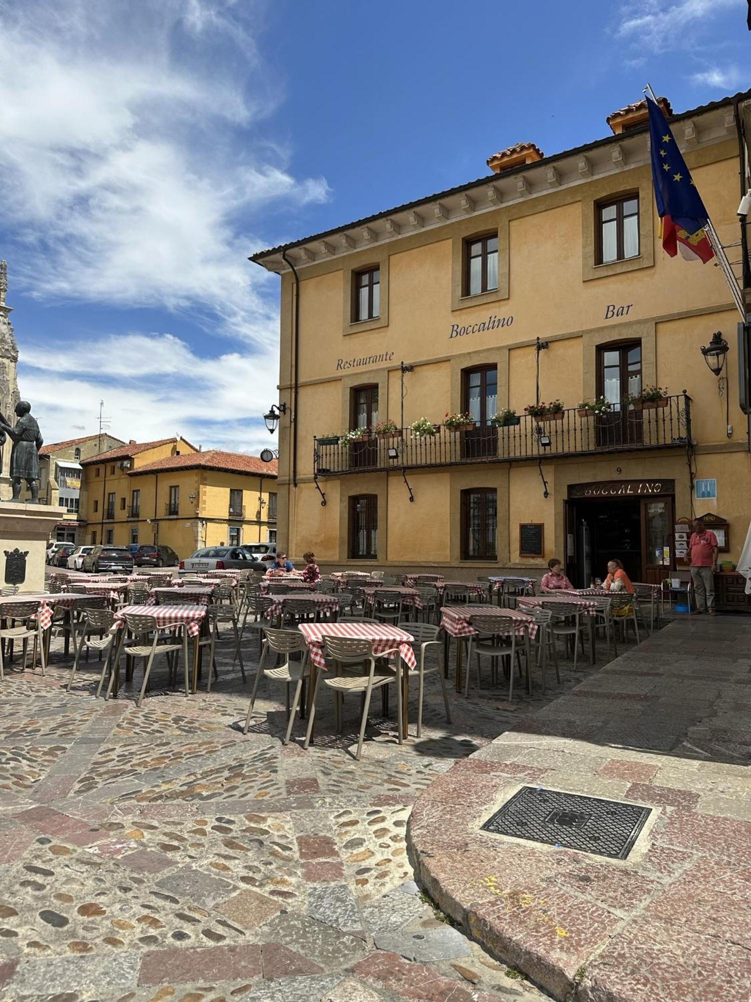 Hostal Restaurante Boccalino León Zewnętrze zdjęcie