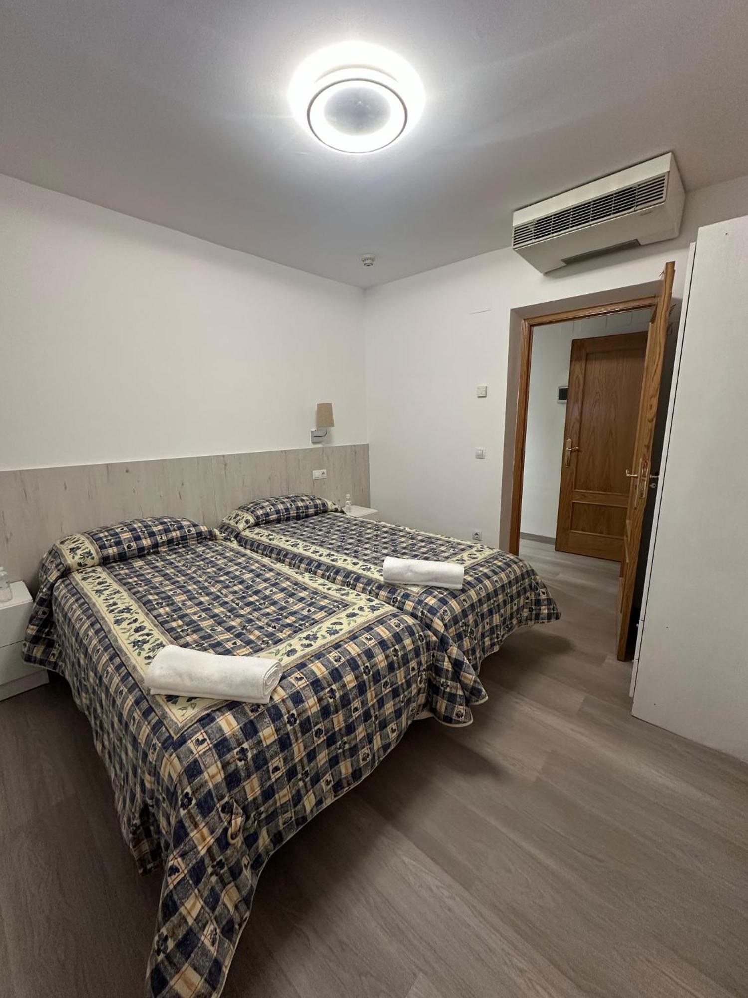 Hostal Restaurante Boccalino León Zewnętrze zdjęcie